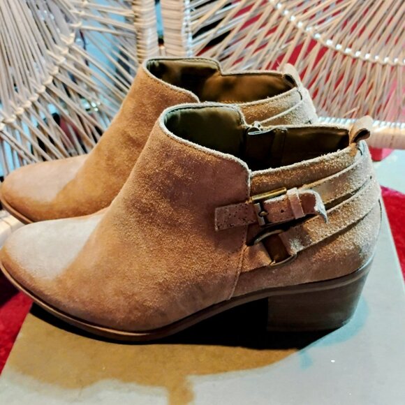 Sonoma booties zip up, block heel size 7 M gently used - Picture 3 of 10